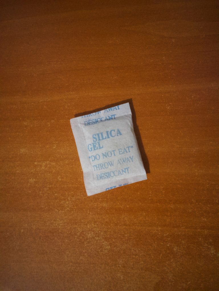 Silica gel. Do not eat.